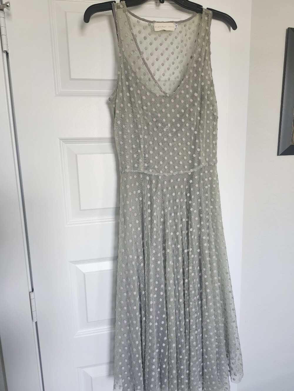 Johnny Was Sleeveless Polka Dot Midi Dress in Gray